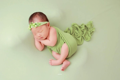 崇左宝宝趴着睡是积食吗 崇左宝宝趴着睡是积食吗